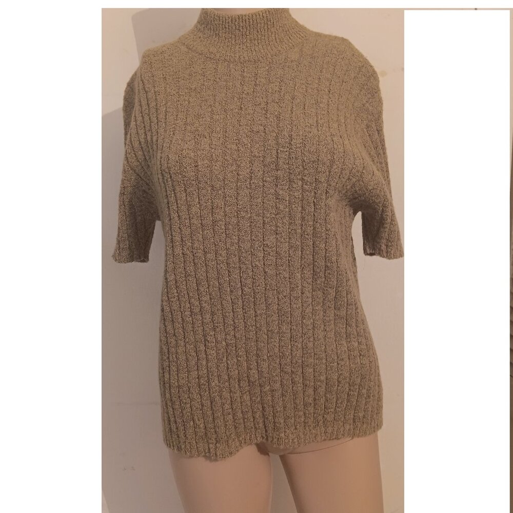 Field Manor Short Sleeve Sweater Size Medium
